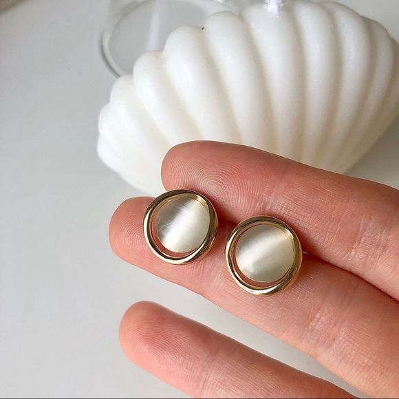 Cat's eye 14k Gold Earrings Stud Earrings Gold Stud Earrings Everyday wear - Picture 4 of 5